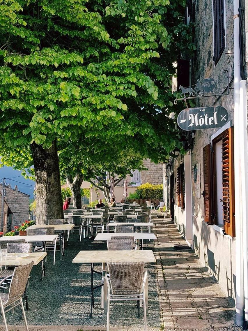 Hotel Restaurant De La Poste Aullene Εξωτερικό φωτογραφία