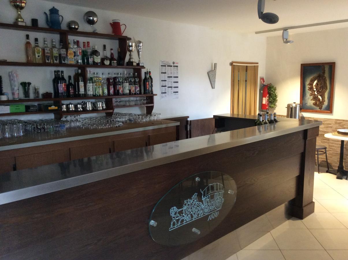 Hotel Restaurant De La Poste Aullene Εξωτερικό φωτογραφία